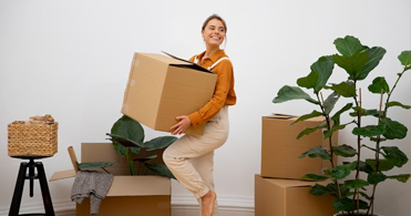 WHAT DO YOU NEED TO PACK IN AN ESSENTIALS BOX